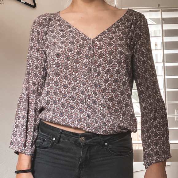 Moving trying to clear up some closet space! - Picture 3 of 4